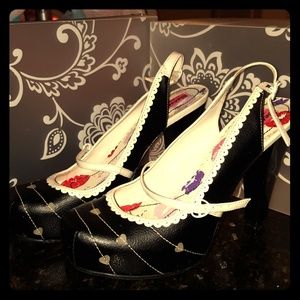 BETSEYVILLE by Betsey Johnson HEELS